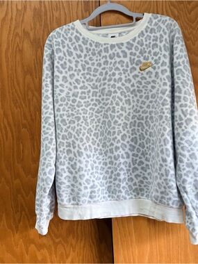 Nike Plush Fleece sweatshirt- Light Gray & White Size Medium